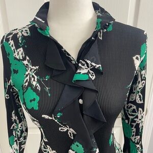 Violet & Claire Black/Green Floral Blouse Pleated With Ruffles 3/4 Sleeves Sz S